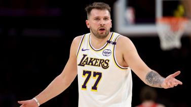 斯洛特帅位悬了？利物浦换帅传闻反转，关键战成救命稻草