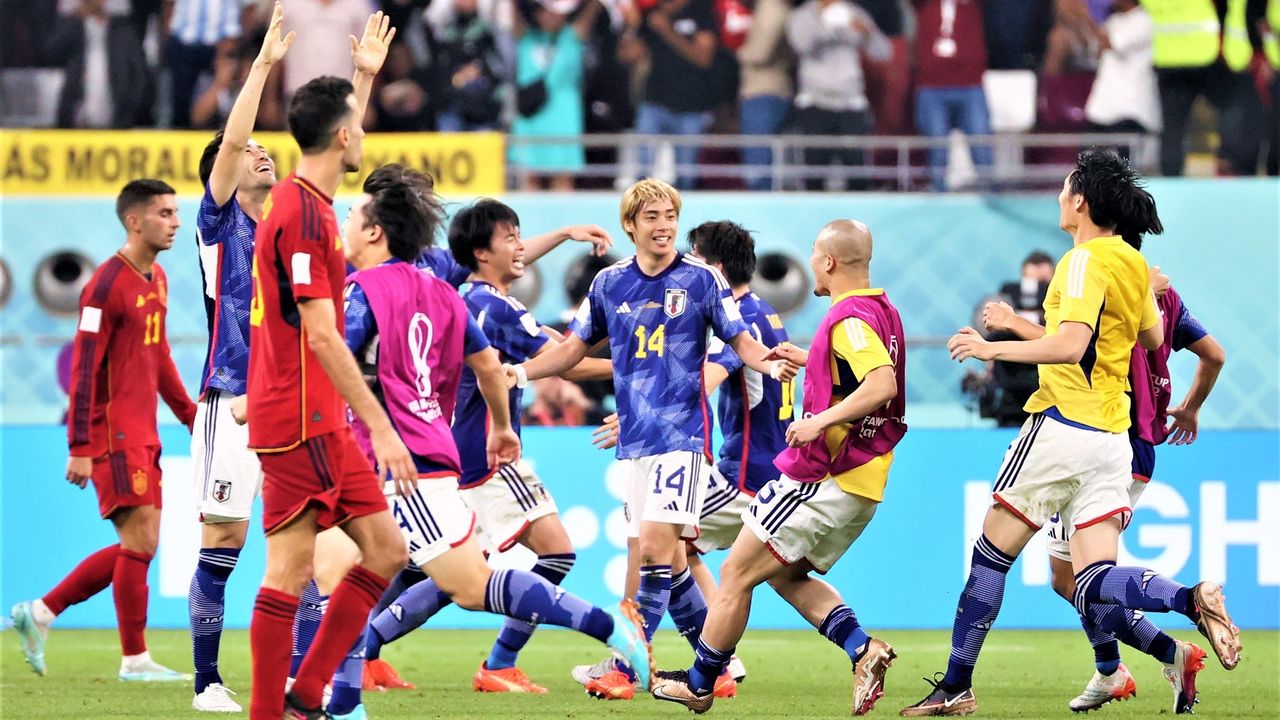 上光荣榜，大连英博一线队主教练李国旭获得辽宁五一劳动奖章